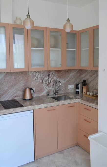 Luxury Apartment With A Balcony And View In Riga Old Town Bagian luar foto