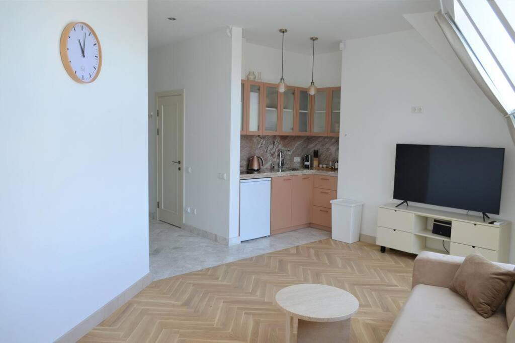Luxury Apartment With A Balcony And View In Riga Old Town Bagian luar foto