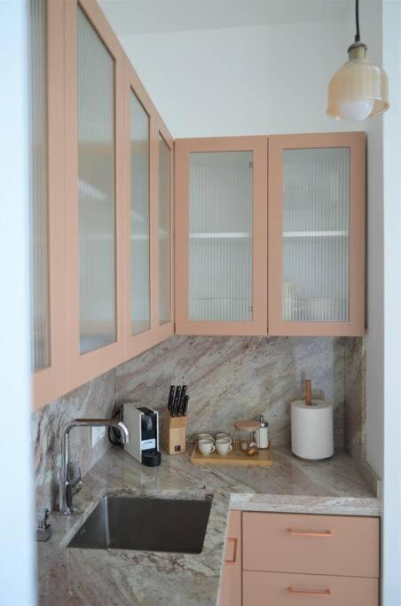 Luxury Apartment With A Balcony And View In Riga Old Town Bagian luar foto
