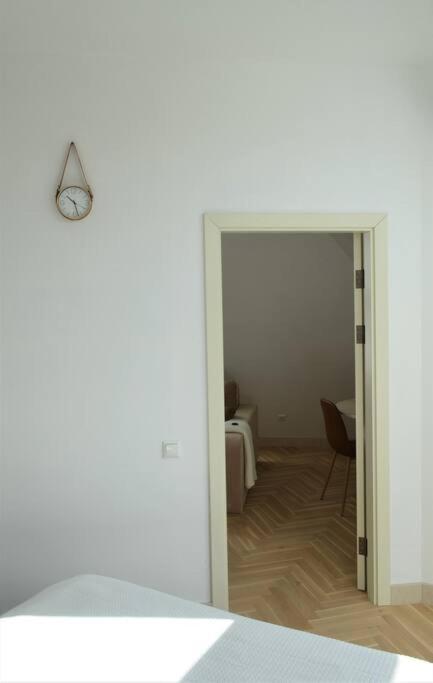 Luxury Apartment With A Balcony And View In Riga Old Town Bagian luar foto