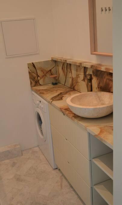 Luxury Apartment With A Balcony And View In Riga Old Town Bagian luar foto