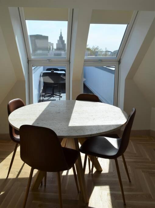 Luxury Apartment With A Balcony And View In Riga Old Town Bagian luar foto