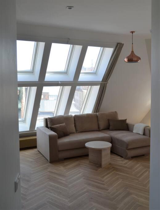 Luxury Apartment With A Balcony And View In Riga Old Town Bagian luar foto