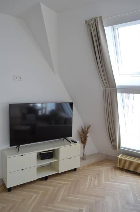 Luxury Apartment With A Balcony And View In Riga Old Town Bagian luar foto