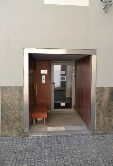 Luxury Apartment With A Balcony And View In Riga Old Town Bagian luar foto