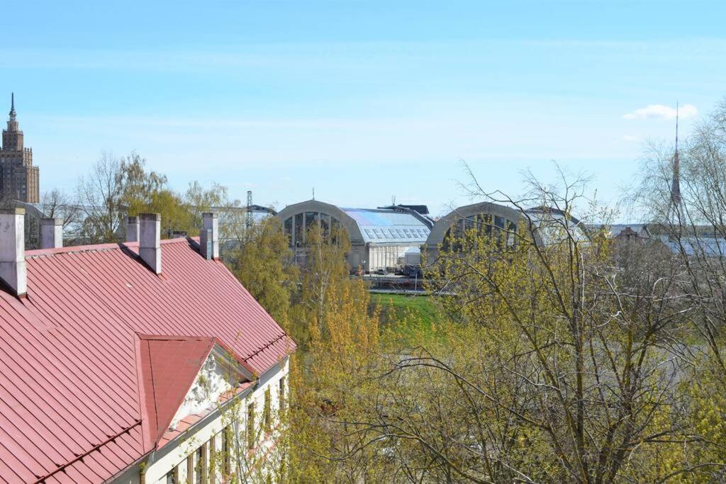 Luxury Apartment With A Balcony And View In Riga Old Town Bagian luar foto